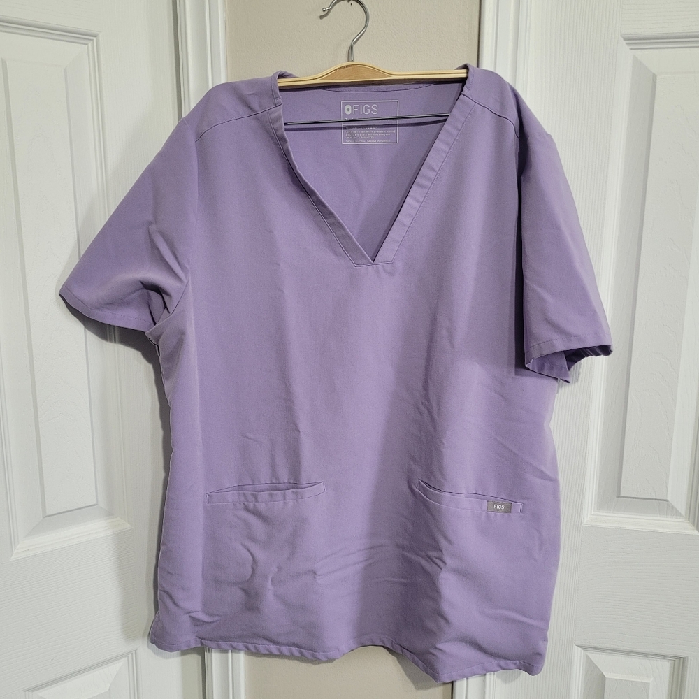 FIGS lavender dew Casma Three Pocket Scrub Top size XXL